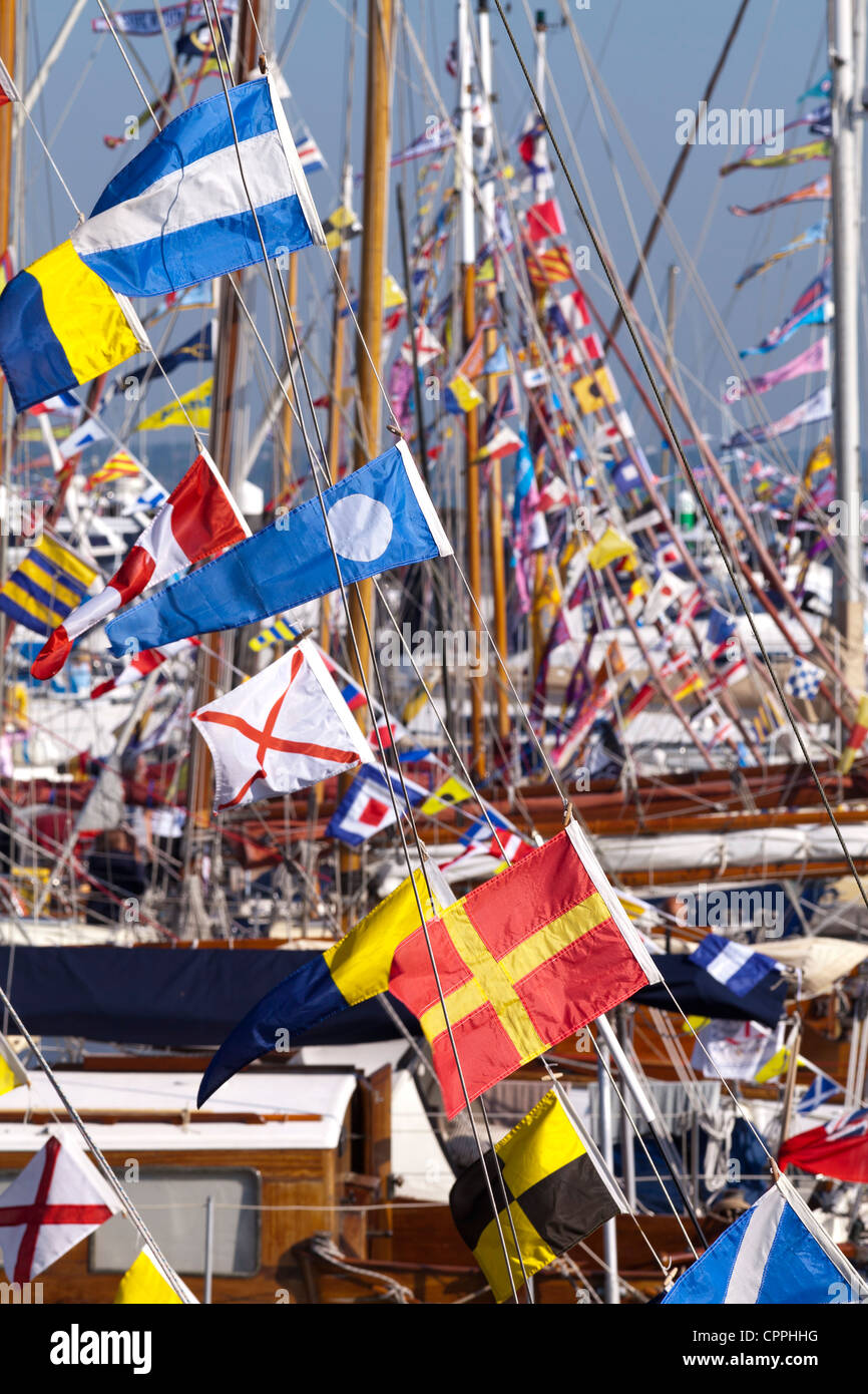 Yarmouth vecchio Festival Gaffers Giubileo nostalgico passato storia celebrazioni estate bandiere bunting Foto Stock
