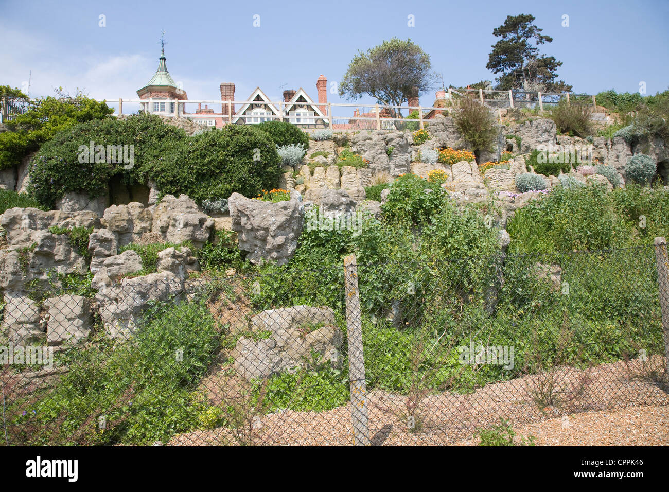 Pulhamite artificiale uomo fatto scogliere a Bawdsey Manor, Suffolk, Inghilterra Foto Stock