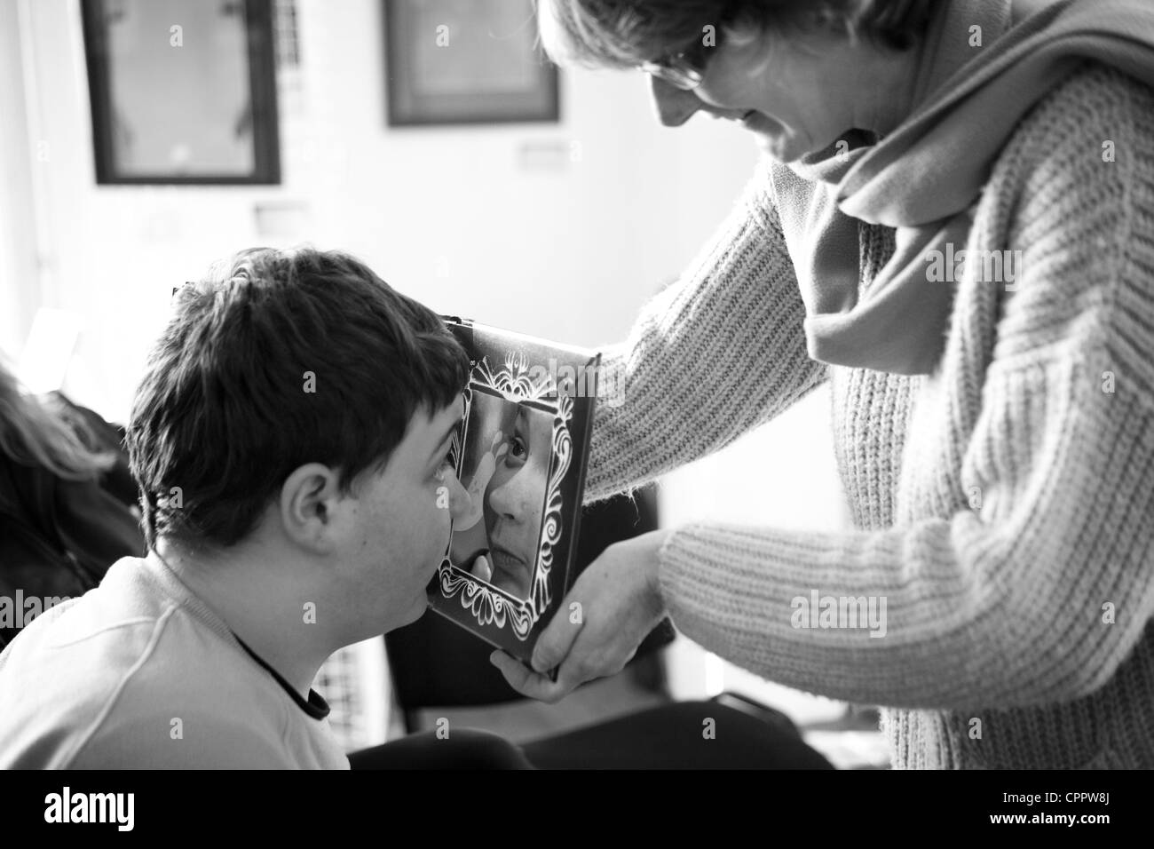 BAMBINO AUTISTICO Foto Stock