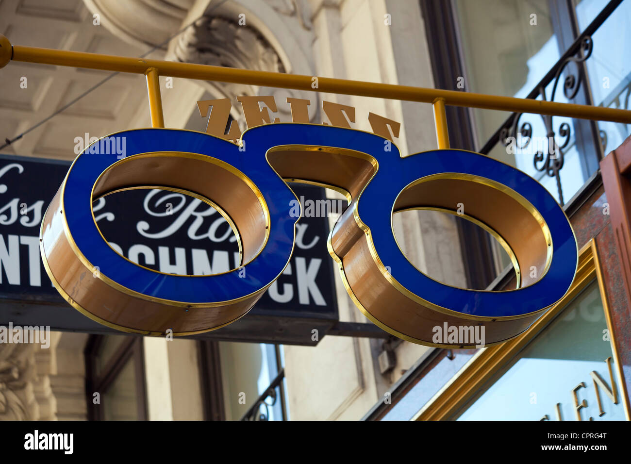 Ottico è segno di Vienna in Austria Foto Stock