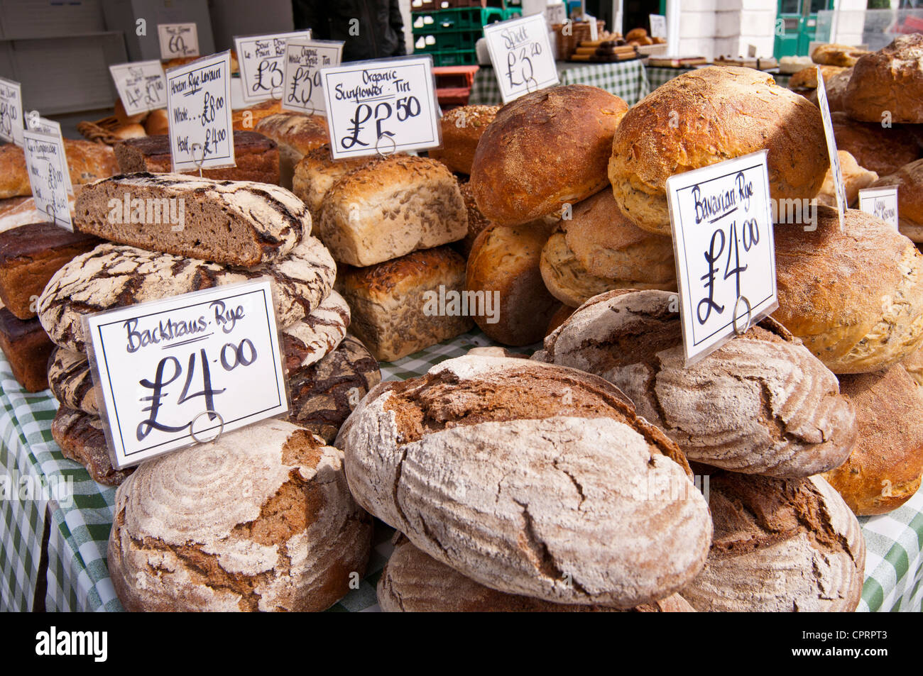Pressione di stallo di pane in luogo di mercato, Kingston upon Thames, Surrey Foto Stock