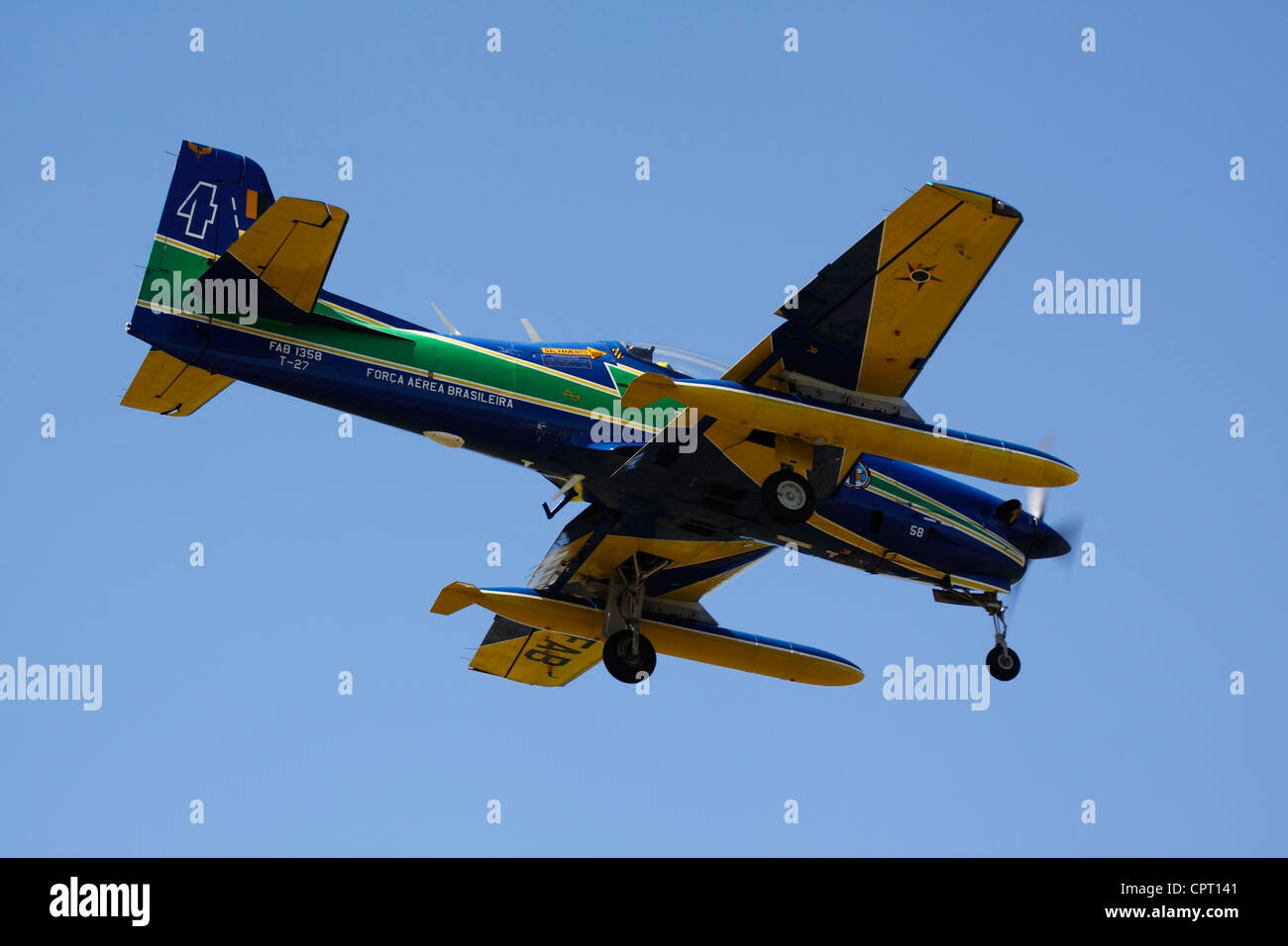 Esquadrilha da Fumaça noto anche come il fumo Squadron, preparare per l'atterraggio Foto Stock
