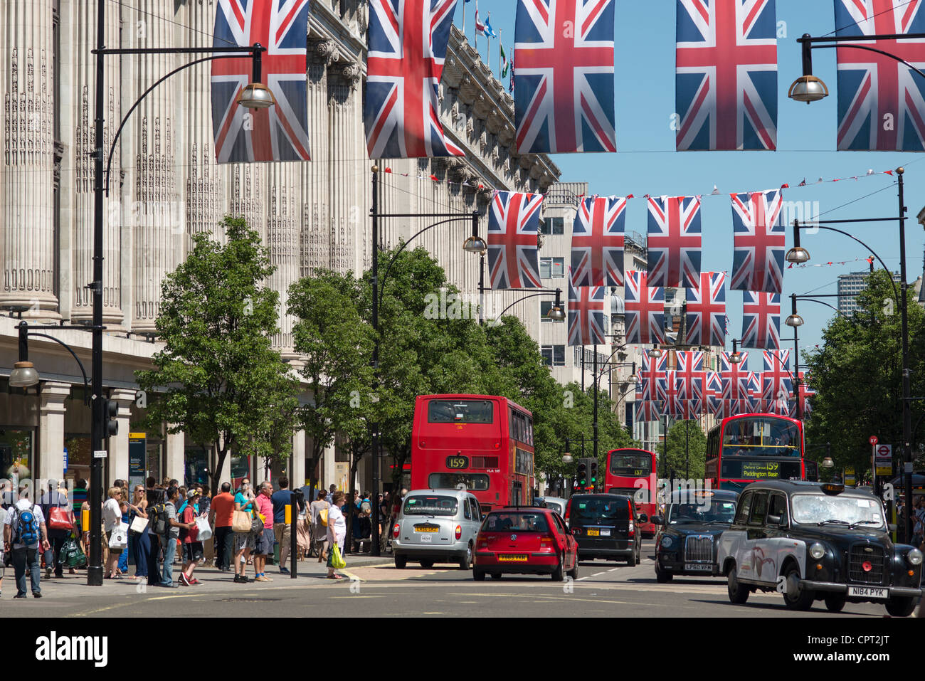 Dal grande magazzino Selfridges, Oxford Street, Londra, Inghilterra. Foto Stock