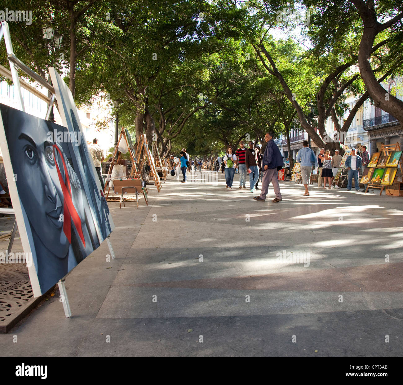 Mostra di arte sul Paseo del Prado a l'Avana Vecchia Cuba Foto Stock