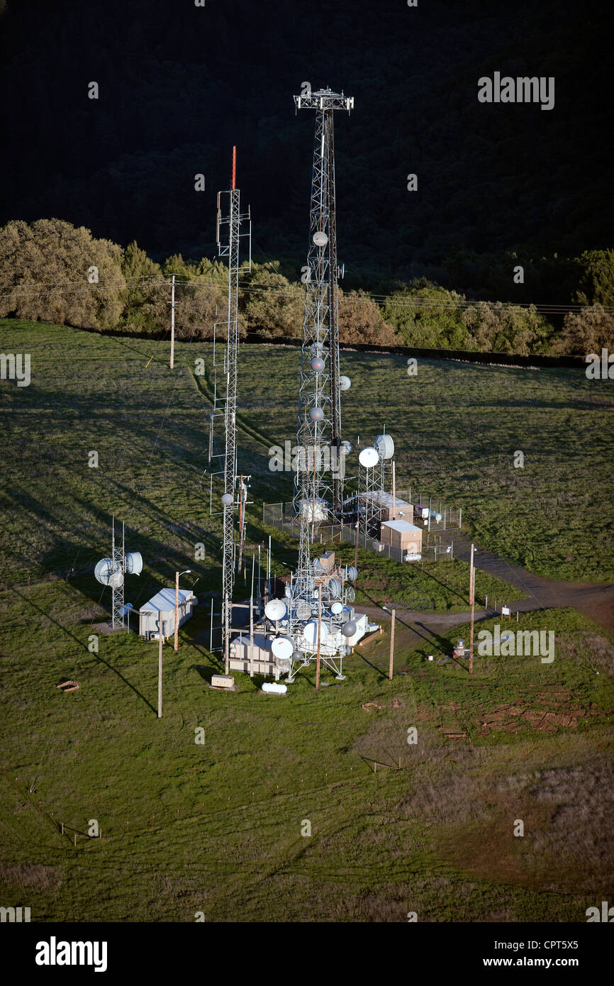 Fotografia aerea di torri di telecomunicazioni Sonoma County, California Foto Stock