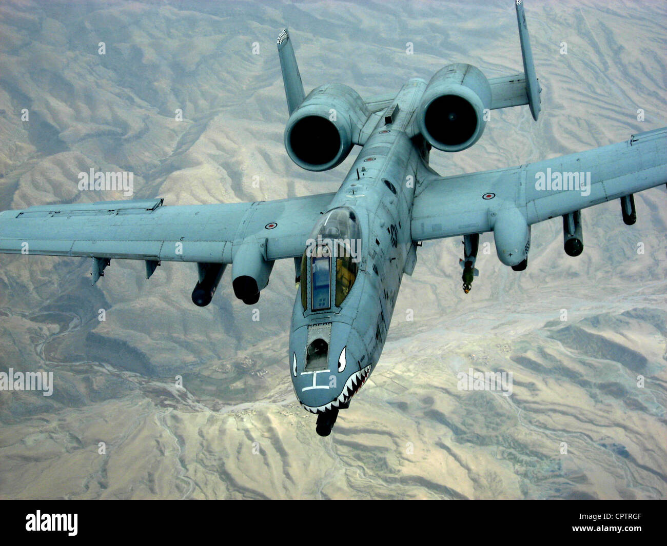 A-10 su Afghanistan antenna dopo il rifornimento di carburante Foto Stock