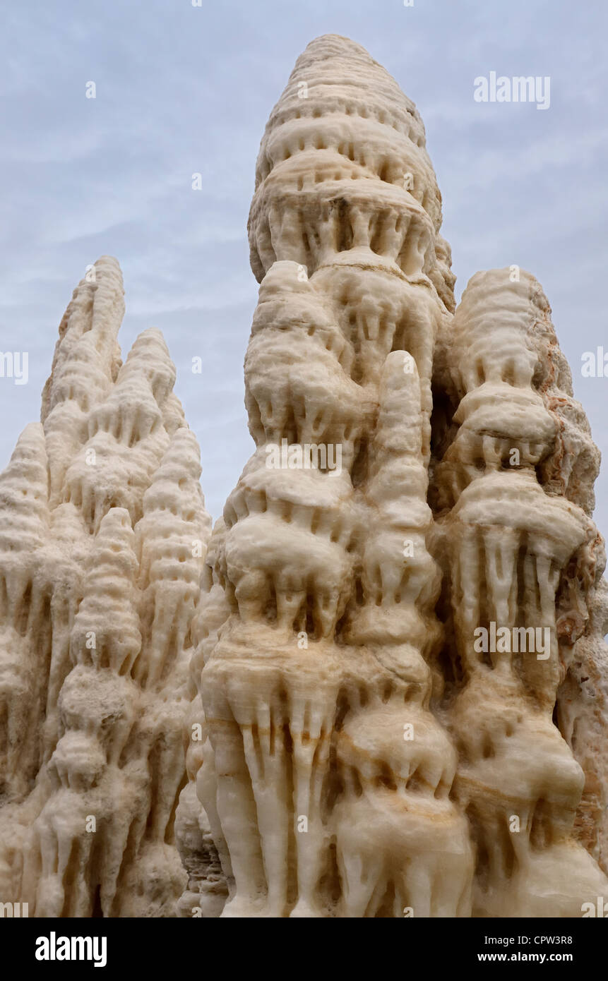 Pietra di stalagmiti formazione presso l'Oriental shanghai museo geologico Shanghai in Cina Foto Stock