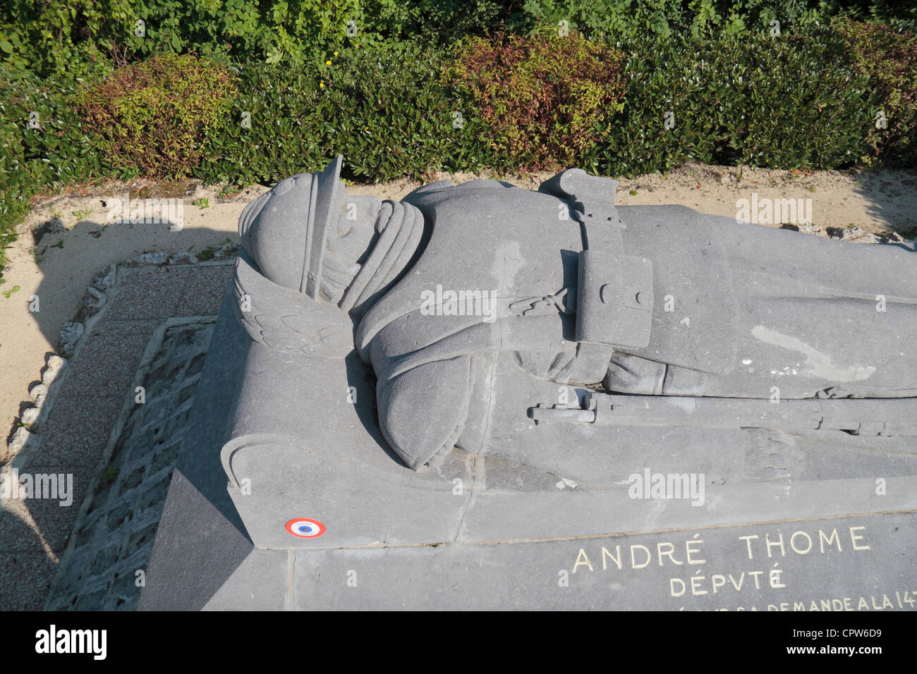 La Andre Thome Memorial, accanto all'Ossario Douaumont & Francese Cimitero Nazionale, Douaumont, Fleury-DEVANT-Douaumont, Francia. Foto Stock