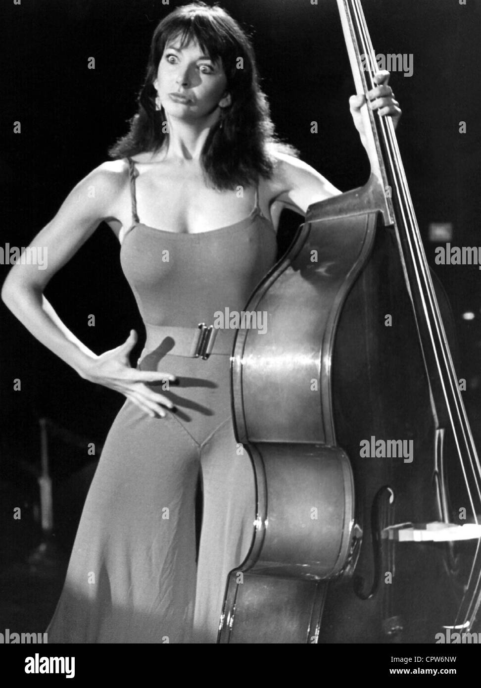 Bush, Kate, * 30.7.1958, musicista britannico, a mezza lunghezza, durante uno spettacolo, Foto Stock
