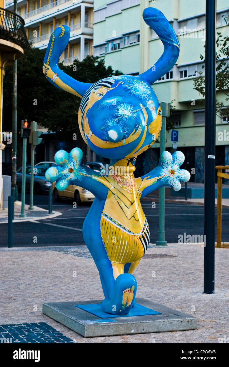 Snoopy ARTE URBANA Lisbona Portogallo a Duque d'Avila Avenue. Questi Snoopies sono state messe all'asta da UNICEF Foto Stock