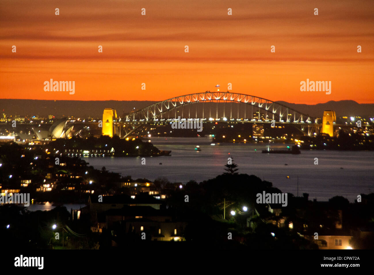 Il Ponte del Porto di Sydney al Tramonto / Crepuscolo Sydney New South Wales AUSTRALIA Foto Stock
