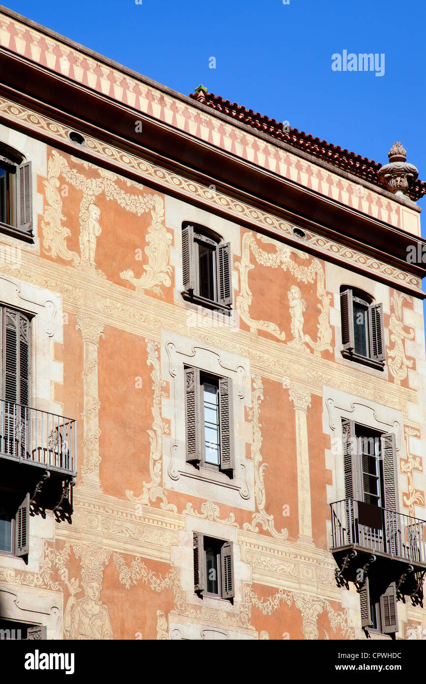 Il Barcelona city facciata degli edifici in Sant Pere mes Alt street Foto Stock