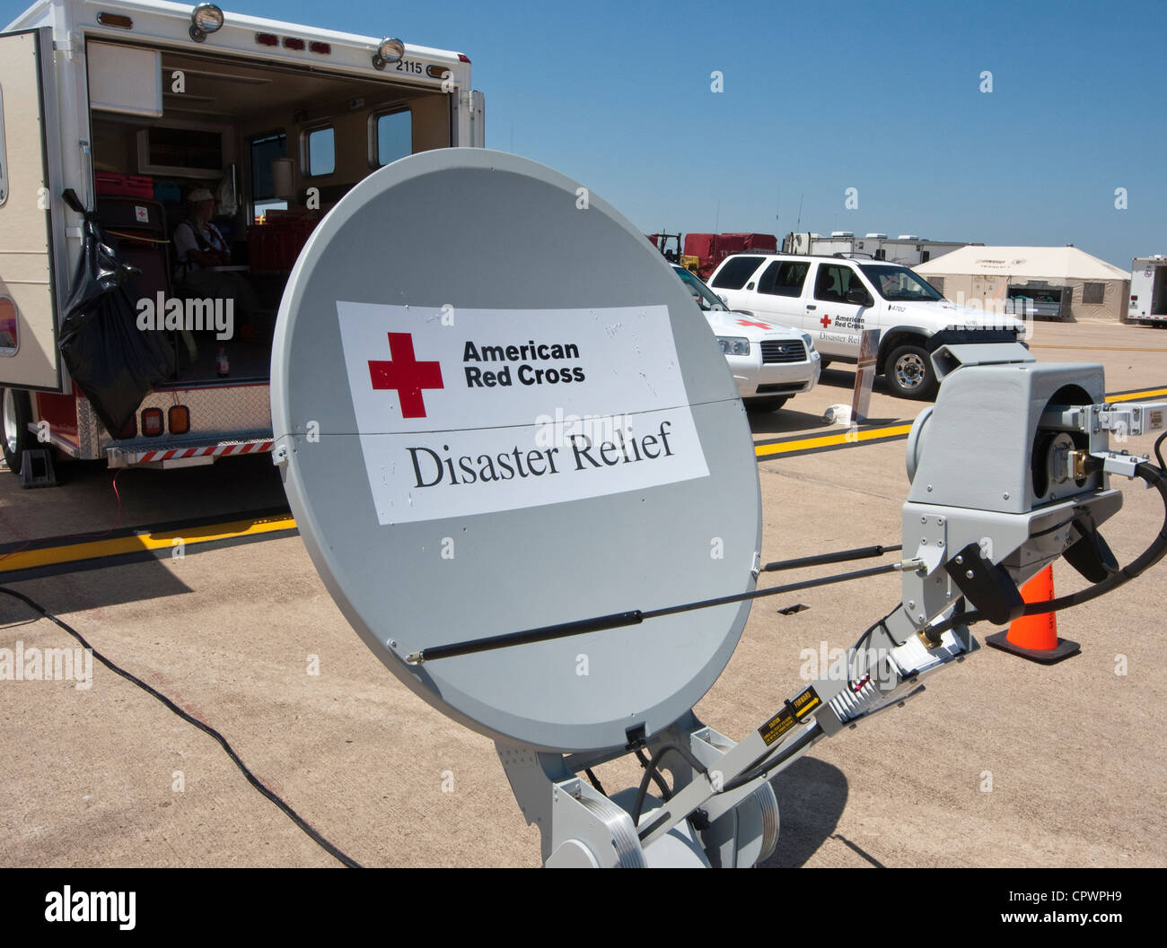 La Croce Rossa americana Disaster Relief tv set-up durante un uragano Preparazione esercitazione di Austin in Texas Foto Stock