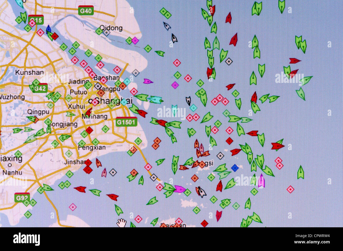 Schermata che mostra in tempo reale il traffico di spedizione da Shanghai nel Mar Cinese Orientale Foto Stock