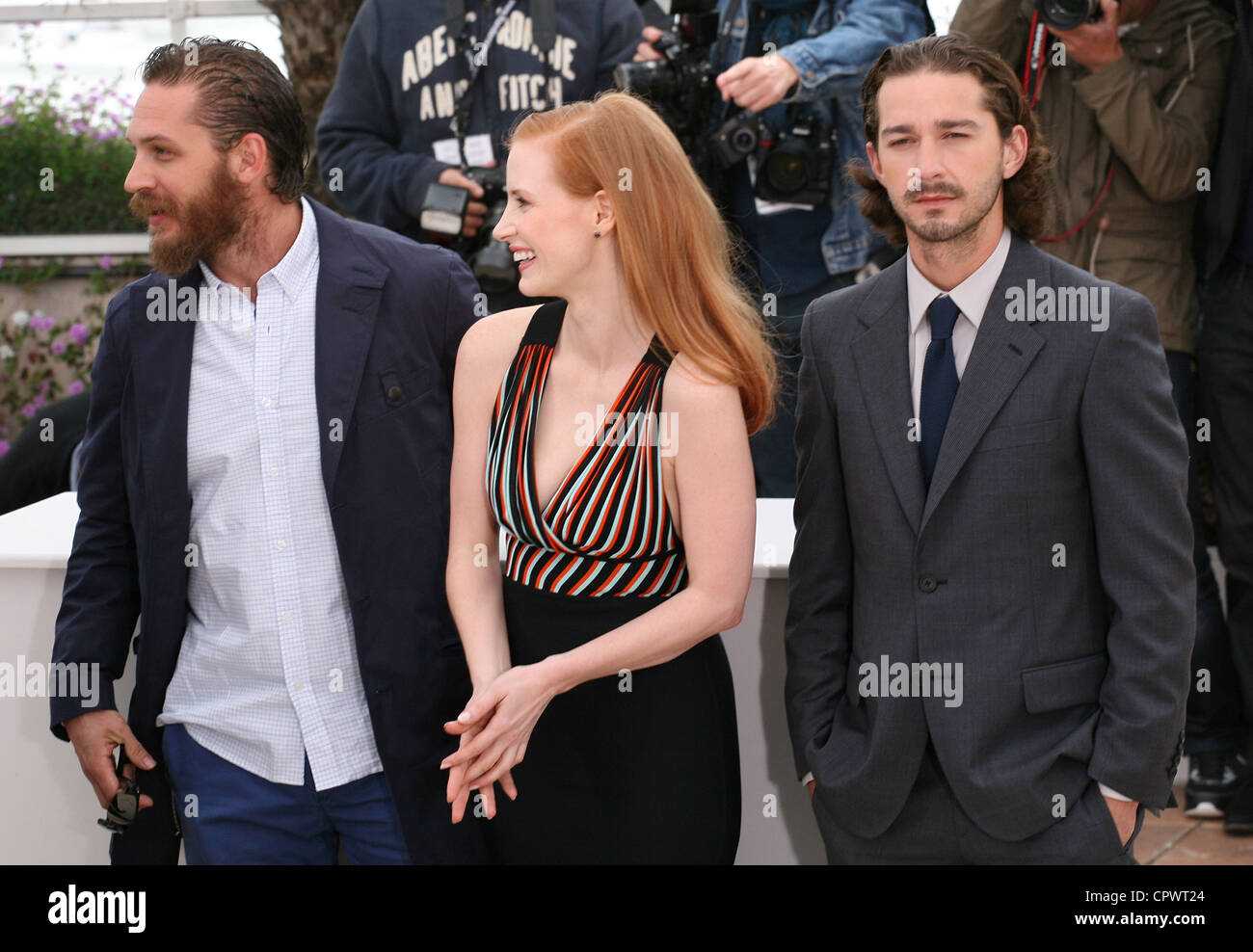 Tom Hardy, Jessica Chastain, Labeouf sciita al film di Lawless photocall al sessantacinquesimo Festival del Cinema di Cannes. Foto Stock