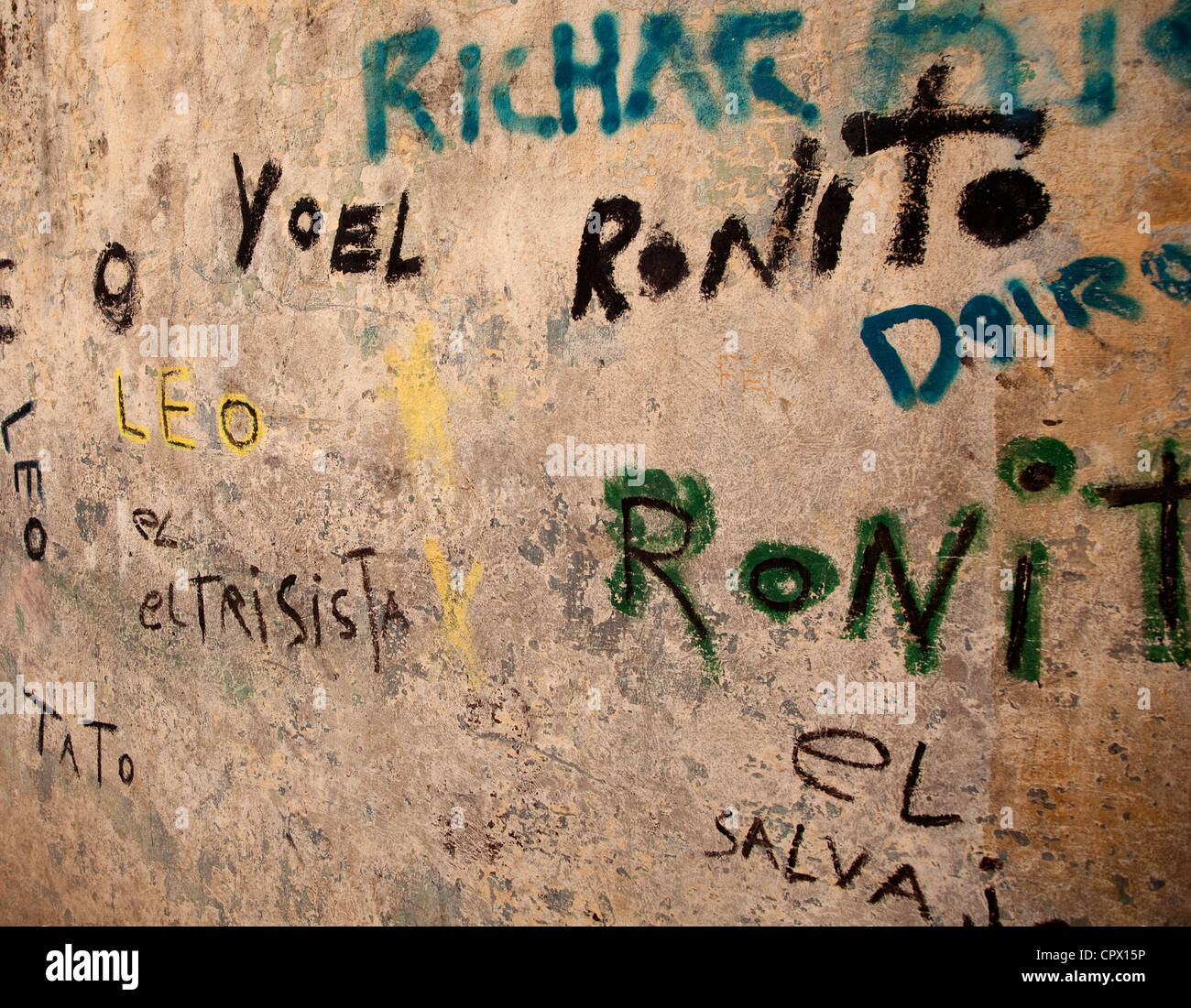 Graffiti su un muro intonacato all Avana Vecchia Cuba Foto Stock