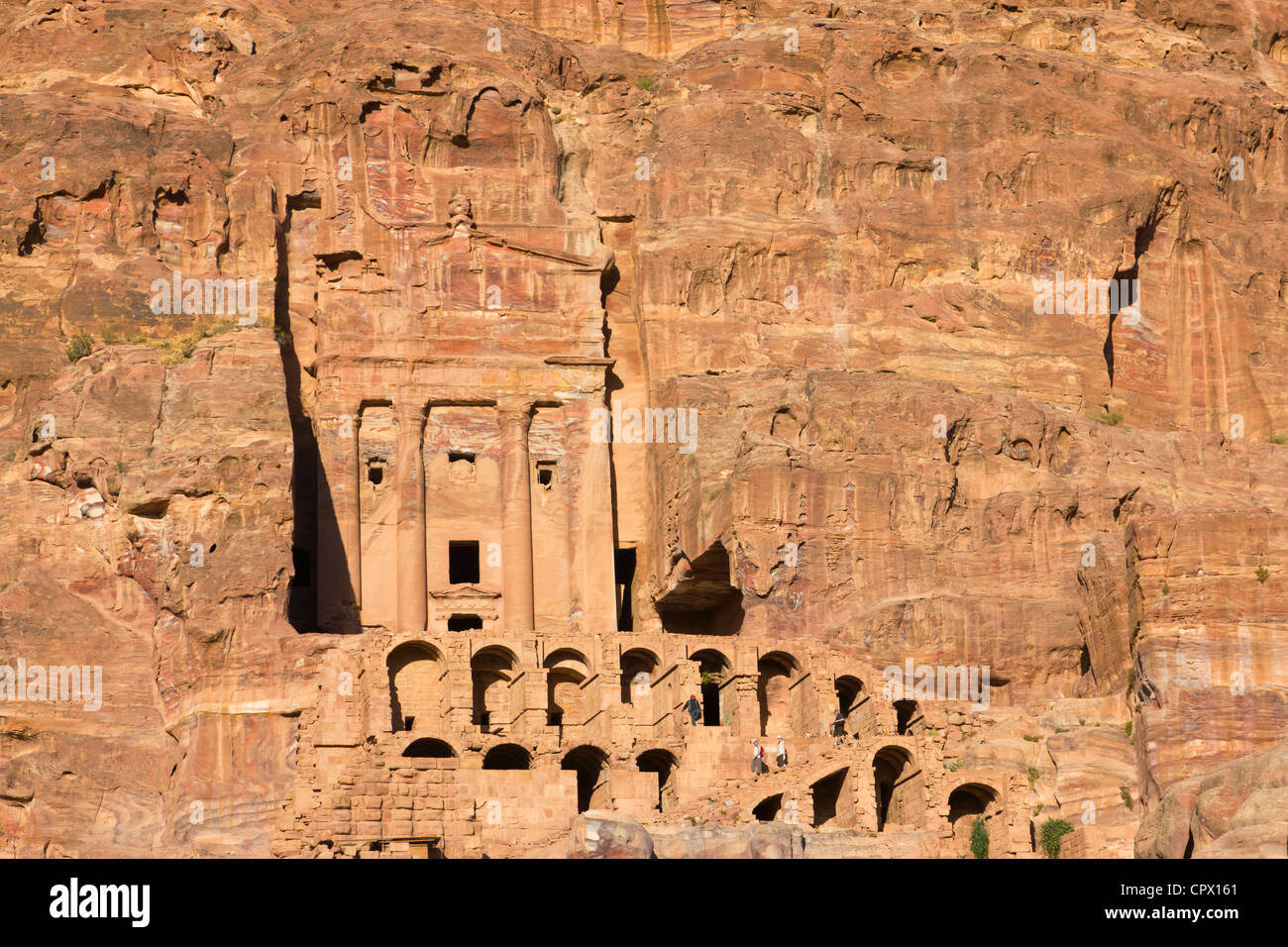 L urna tomba (la Corte), Petra, Giordania (Patrimonio Mondiale dell'UNESCO) Foto Stock