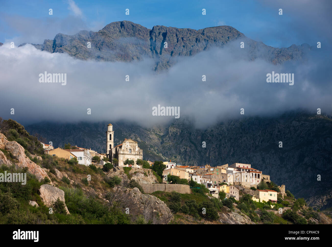 Il villaggio di Montemaggiore sulla Route des artisans, la Balagne, Corsica, Francia Foto Stock
