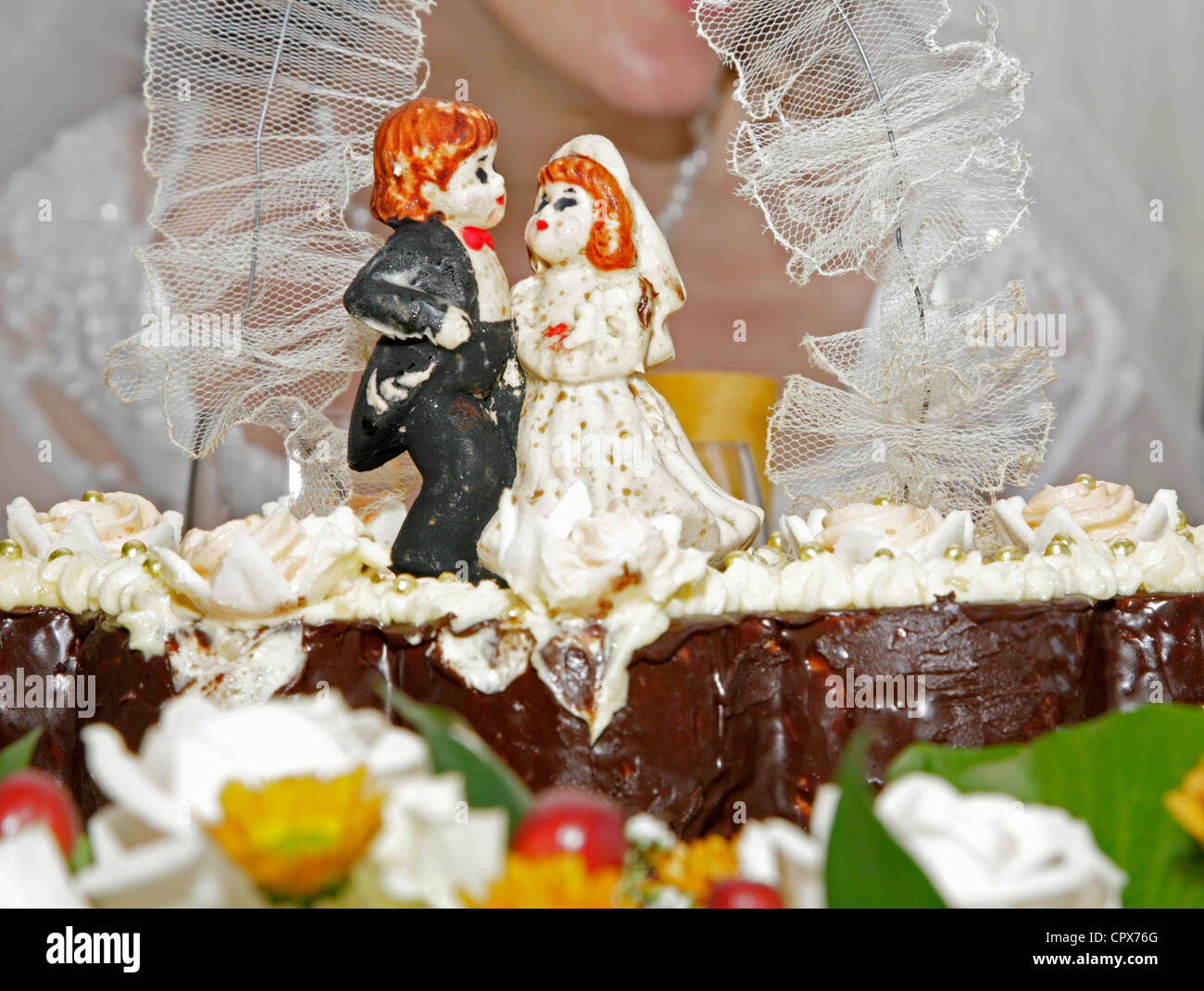 Marito e moglie da sposa torta Foto Stock