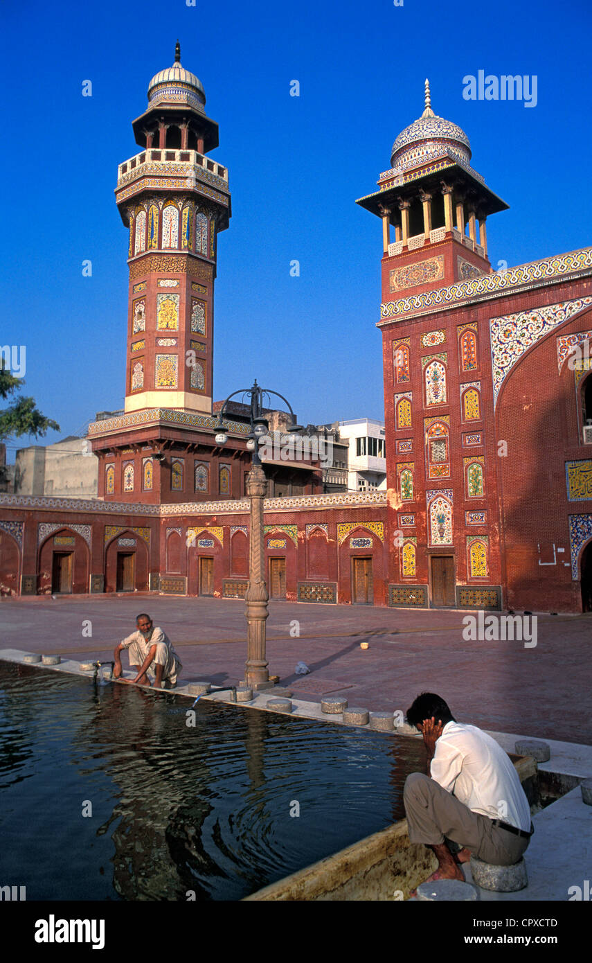 Il Pakistan, Lahore, Wazir Khan moschea risalenti al XVII secolo Foto Stock