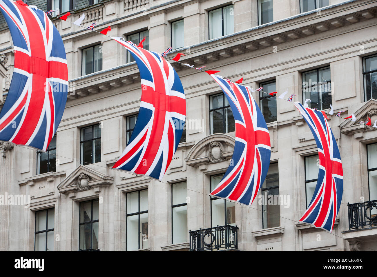 Union Jack Flag in Londra per celebrare il Queens Diamond Giubileo Foto Stock