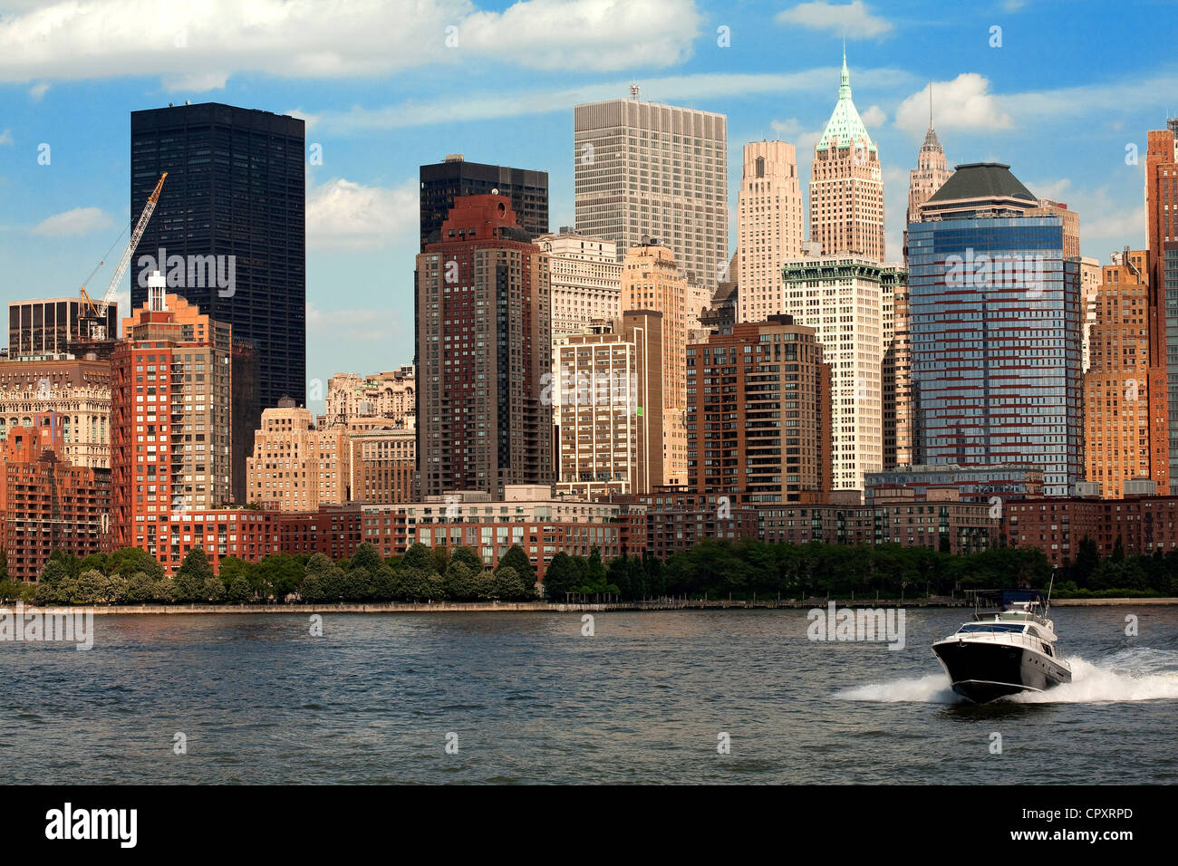 Stati Uniti, New York City, Marina sul fiume Hudson con vista su Manhattan Foto Stock