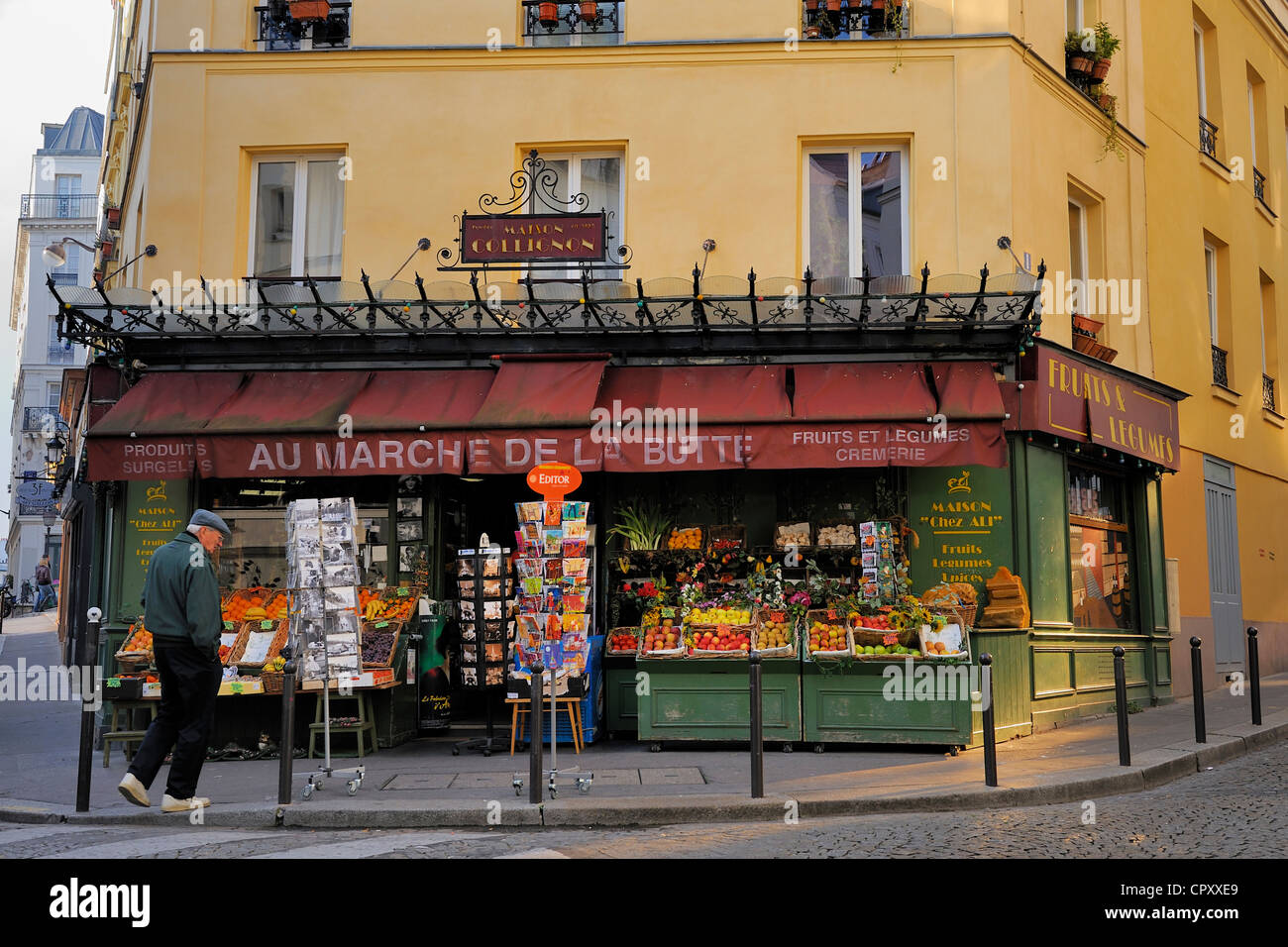 Francia, Parigi, la Butte Montmartre, Maison Collignon, cinema per film Amelie Poulain come il grovery shop Foto Stock