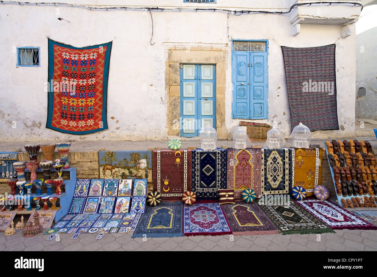 Tunisia Kairouan, produttore di tappeti Foto stock - Alamy