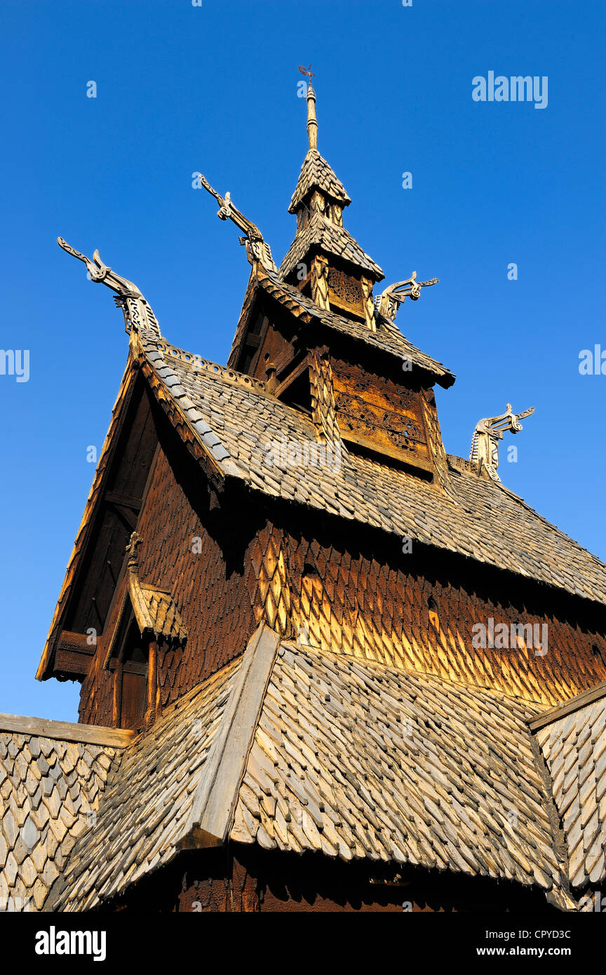 Norvegia Sogn og Fjordane County Borgund doga in legno chiesa chiamata stavkirker o stavkirke costruita nel 1130 Viking motivi di Foto Stock