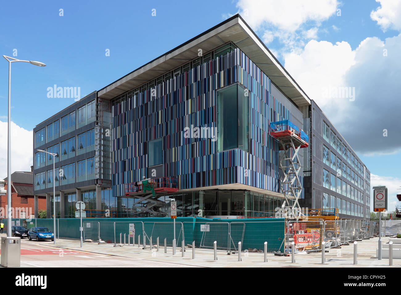 Il nuovo stabilimento di Doncaster Consiglio ufficio presso il nuovo Sir Nigel Gresley Piazza Civica in costruzione a Doncaster Foto Stock