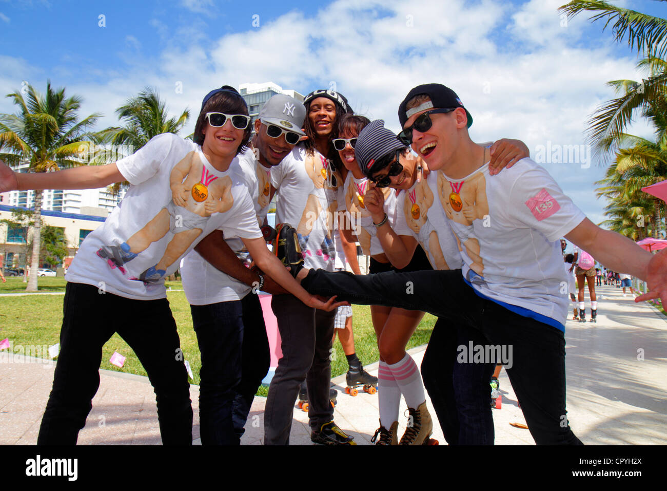Miami Beach Florida, Collins Park, Evian Water, Live Young Skate on! evento, acqua in bottiglia, marketing prodotto, jam skaters, teen teen teenage teenager teenag Foto Stock