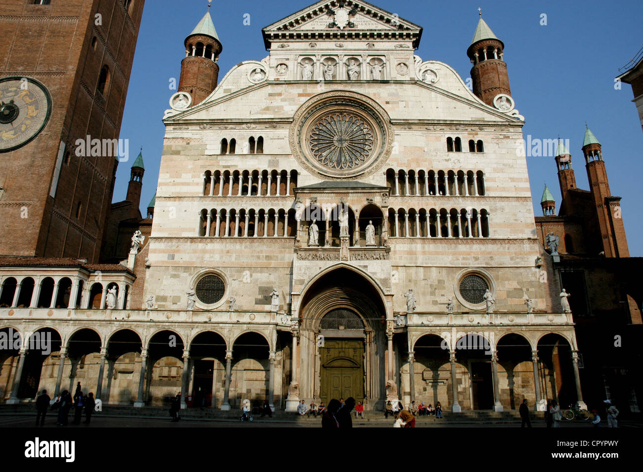 L'Italia. Duomo di Cremona. Xii - XV secolo. Facciata principale. Foto Stock