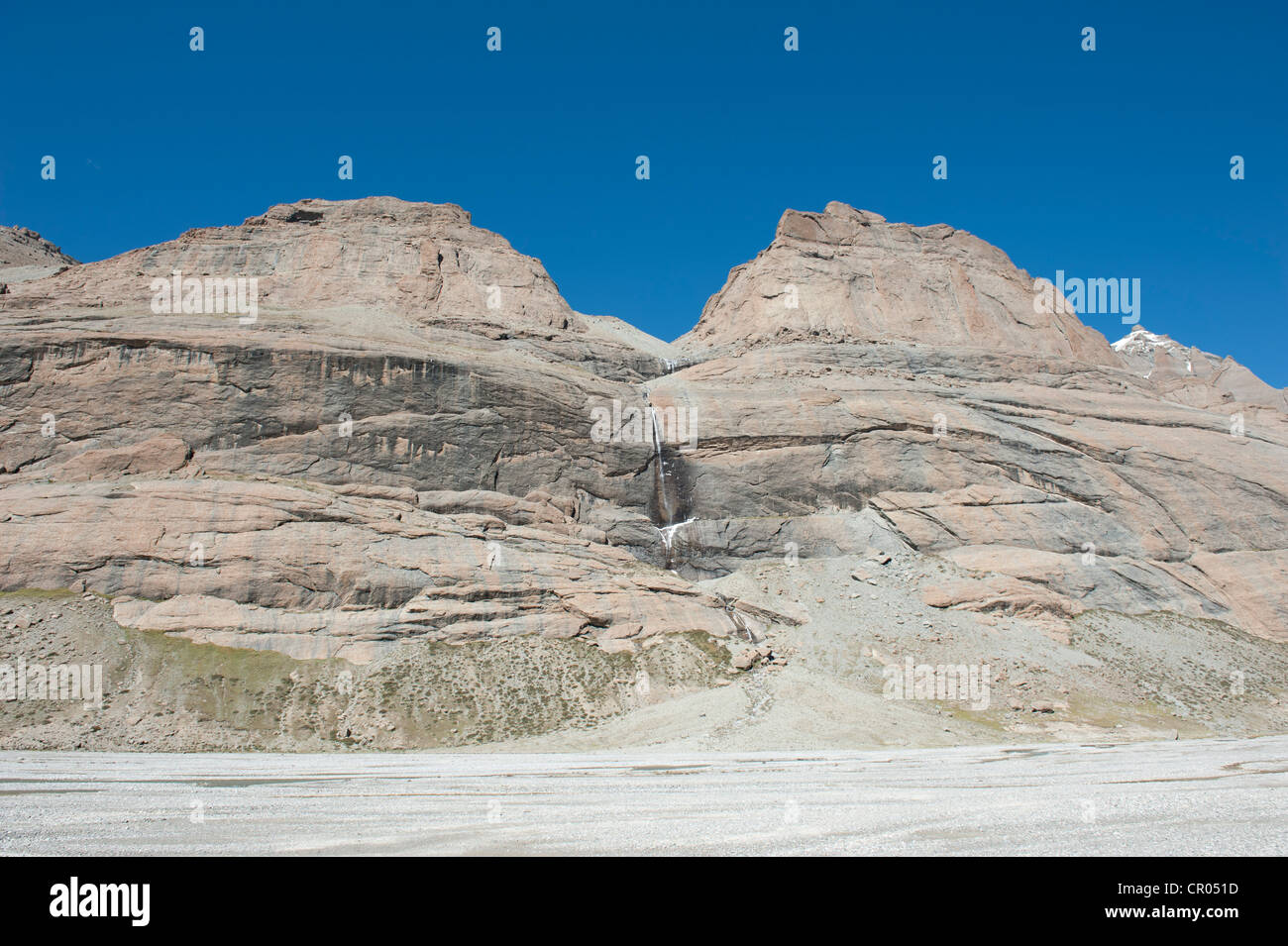 Buddismo tibetano, cascata, percorso del pellegrinaggio al Sacro Monte Kailash, pista Rinpoce, Kora, Ngari, pista Tise Montagne Foto Stock