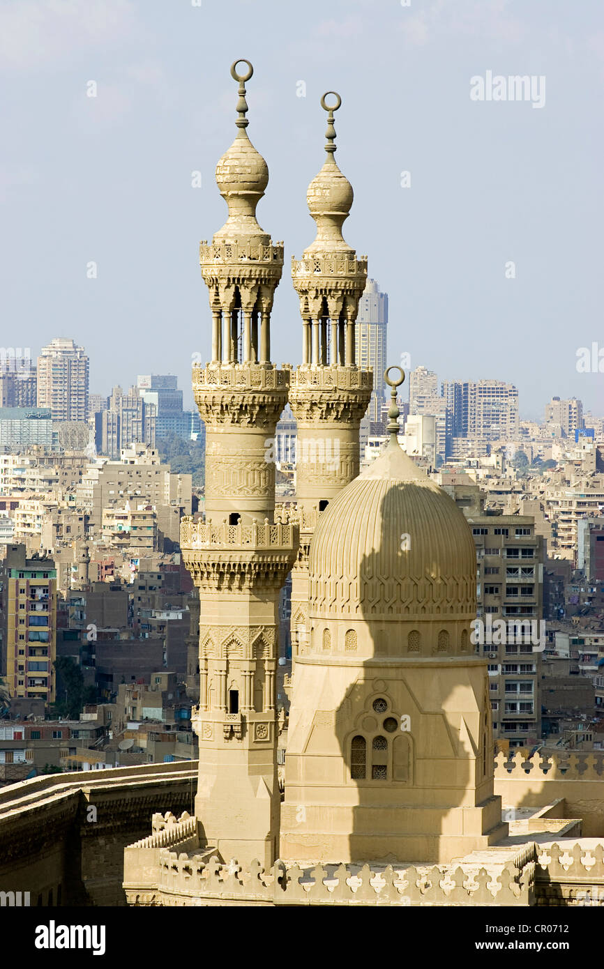 L'Egitto, al Cairo, città vecchia elencati come patrimonio mondiale dall UNESCO, il sultano Hassan la moschea e la Medersa Foto Stock