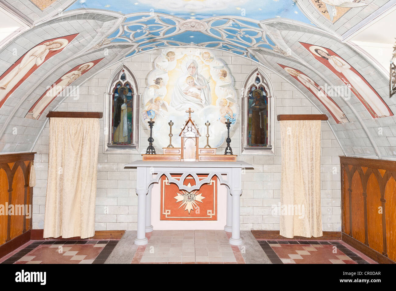 La Cappella italiana sulle isole Orcadi e altare Foto Stock
