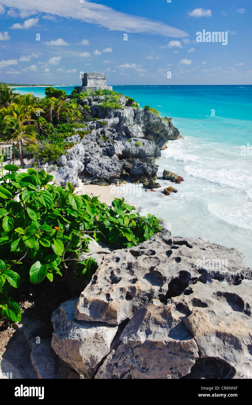 Messico, Yucatan, Tulum, spiaggia con antiche rovine Maya Foto Stock