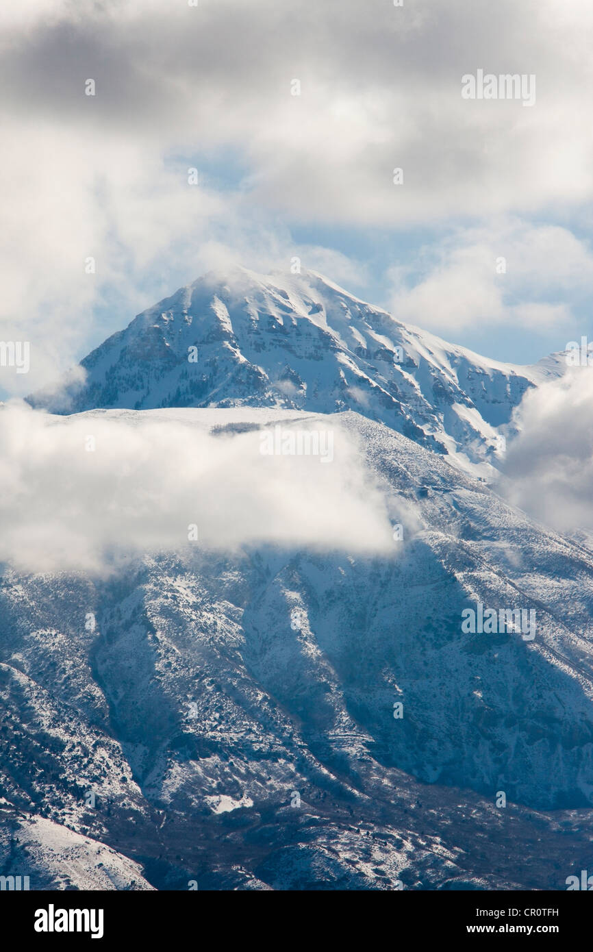 Coperta di neve montagna Foto Stock