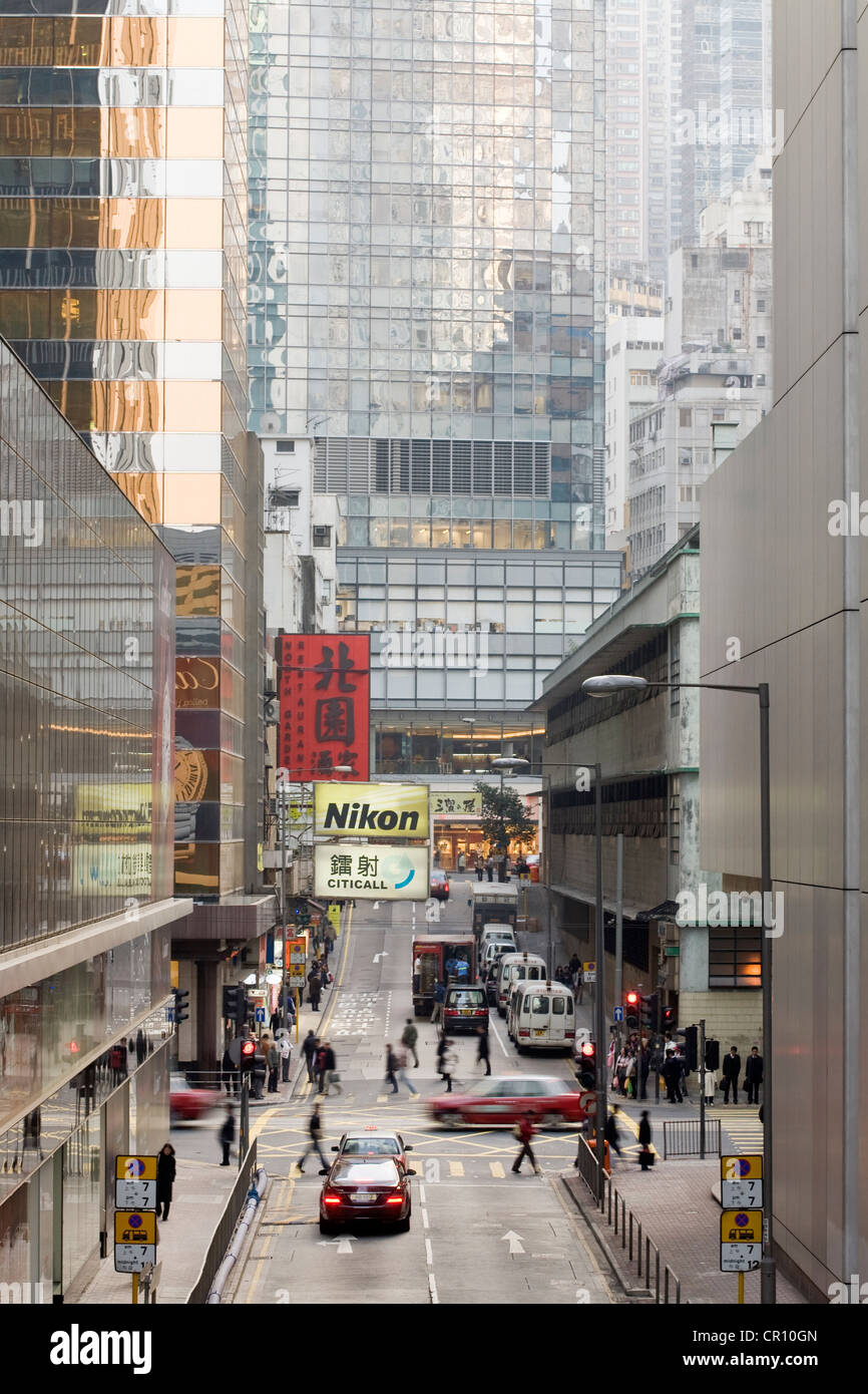 Cina, Hong Kong, il distretto centrale, vivace strada centro Foto Stock