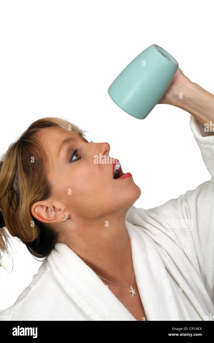 Bella bionda con vuoto Tazza da caffè (1) Foto Stock