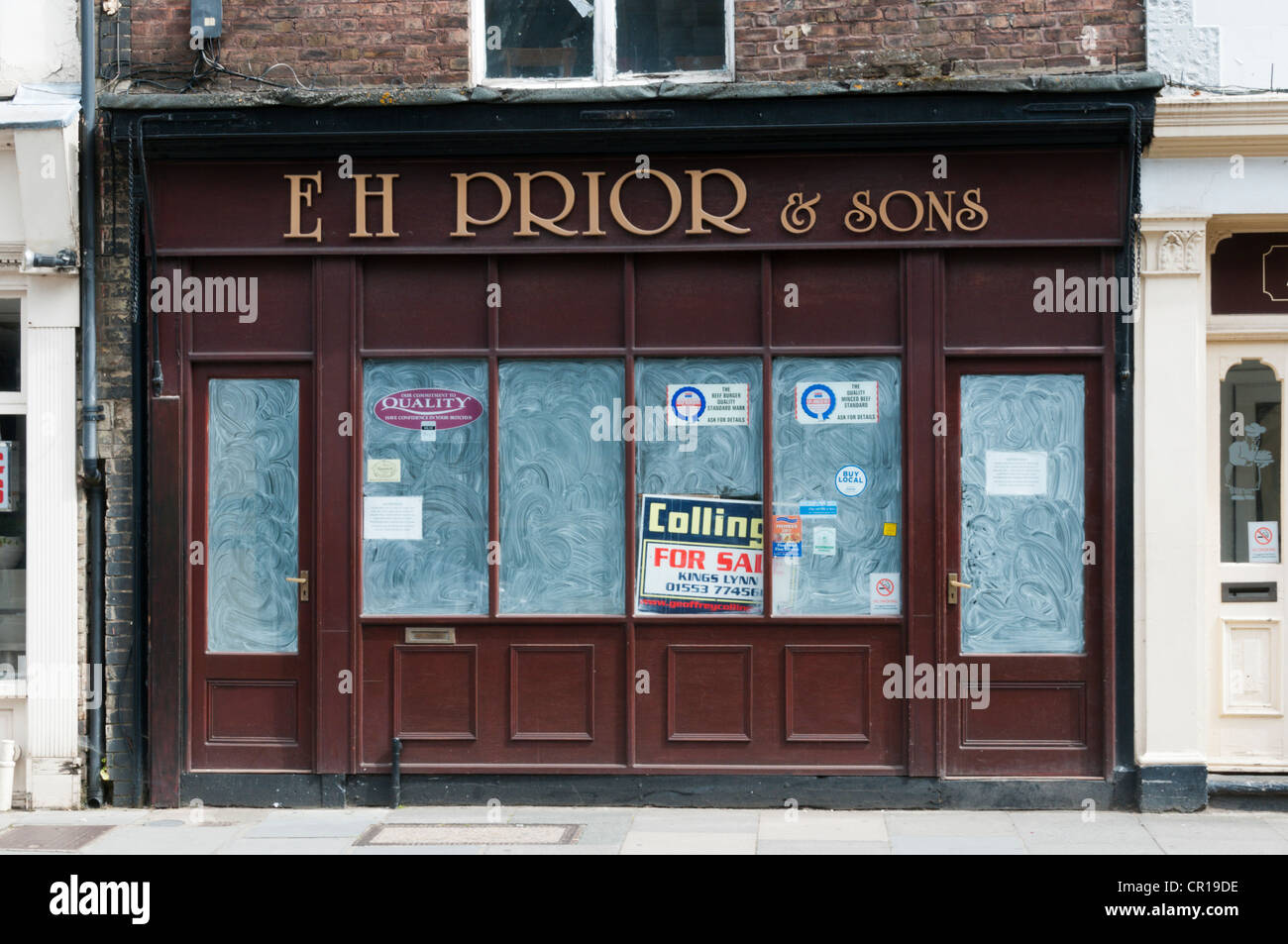 E H prima di una macelleria in King's Lynn ha chiuso dopo 81 anni. Foto Stock