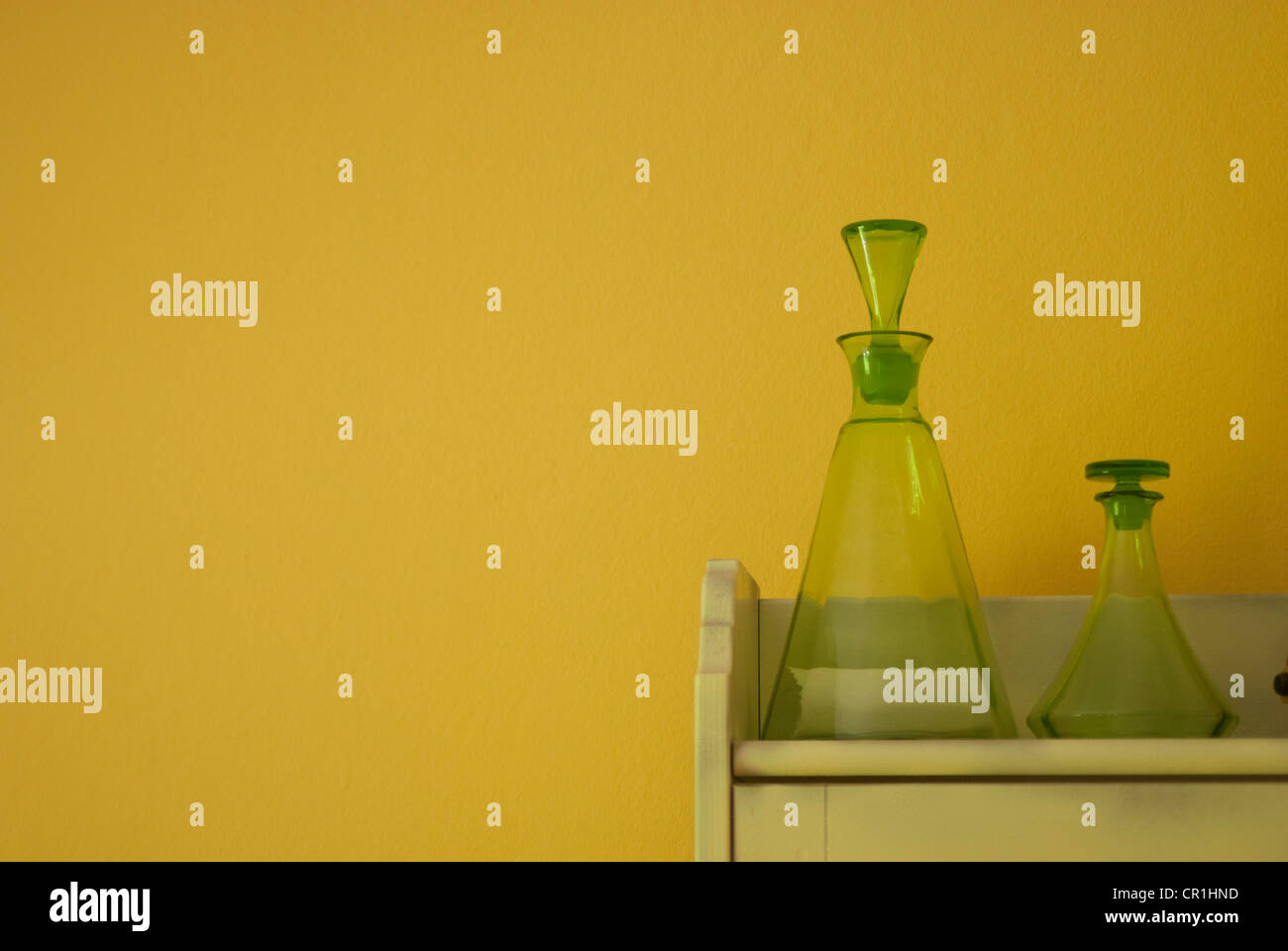 Vecchie bottiglie verdi Foto Stock