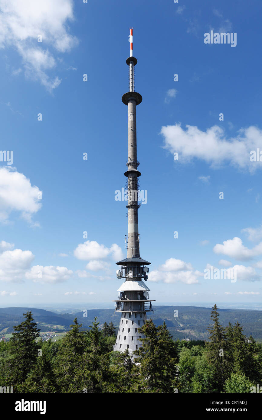 Torre di trasmissione radio, Ochsenkopf montagna, Fichtelgebirge mountain range, Alta Franconia, Franconia, Baviera, PublicGround Foto Stock