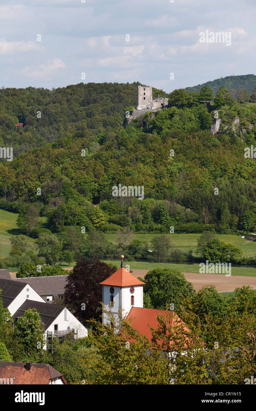 Streitberg con Neideck resti sul retro, città mercato di Wiesenttal, Svizzera della Franconia, Alta Franconia, Franconia, Bavaria Foto Stock