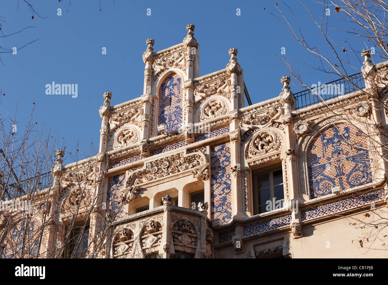 Facciata in Art Nouveau, del Gran Hotel, Plaza Weyler, Palma de Maiorca, Maiorca, isole Baleari, Spagna, Europa Foto Stock