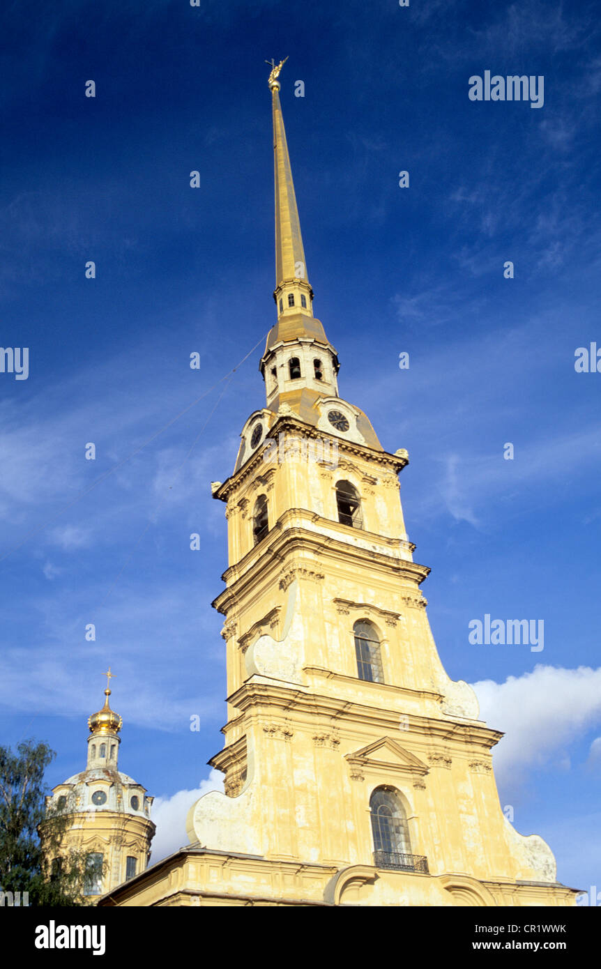 Russie, San Pietroburgo, Patrimonio Mondiale dell'UNESCO, la Cattedrale dei SS Pietro e Paolo nella Fortezza di Pietro e Paolo Foto Stock