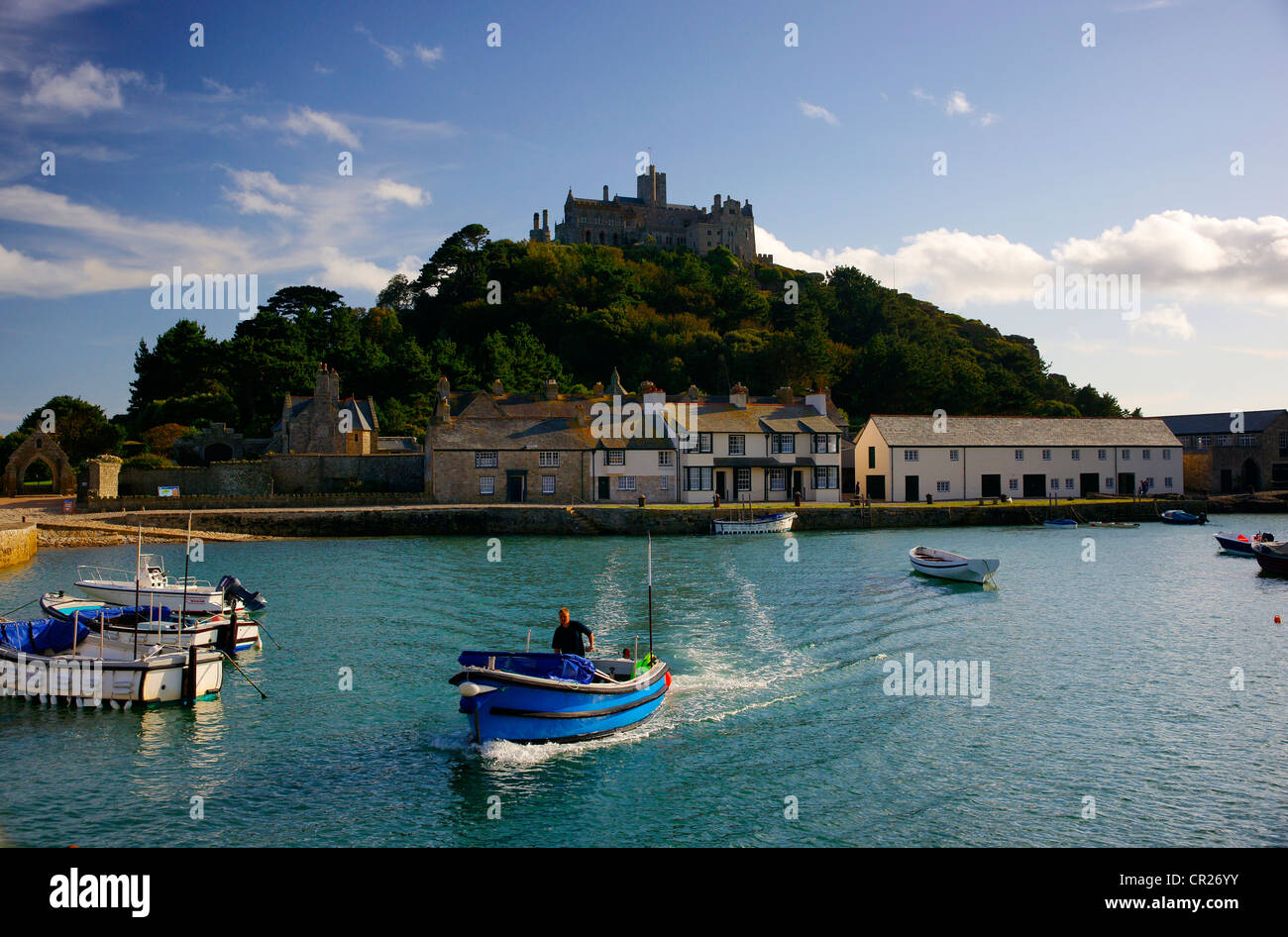 St Michaels Mount, Cornwall, guarda sempre sorprendente, la quintessenza del castello britannico. Foto Stock