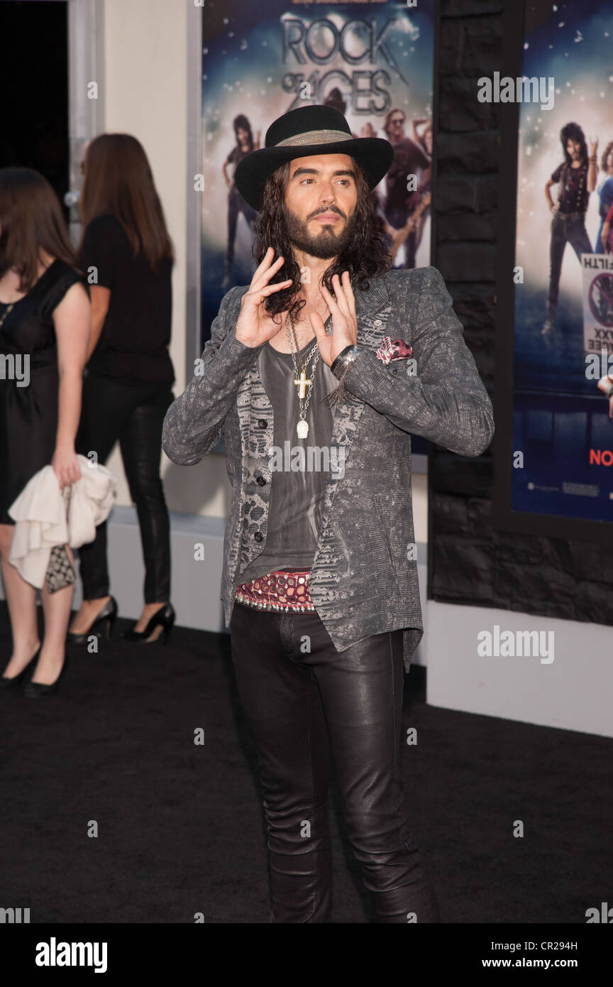 Attore Russell Brand arriva al 'Rock of Ages' Los Angeles premiere a Grauman's Chinese Theater su Giugno 8, 2012 Foto Stock