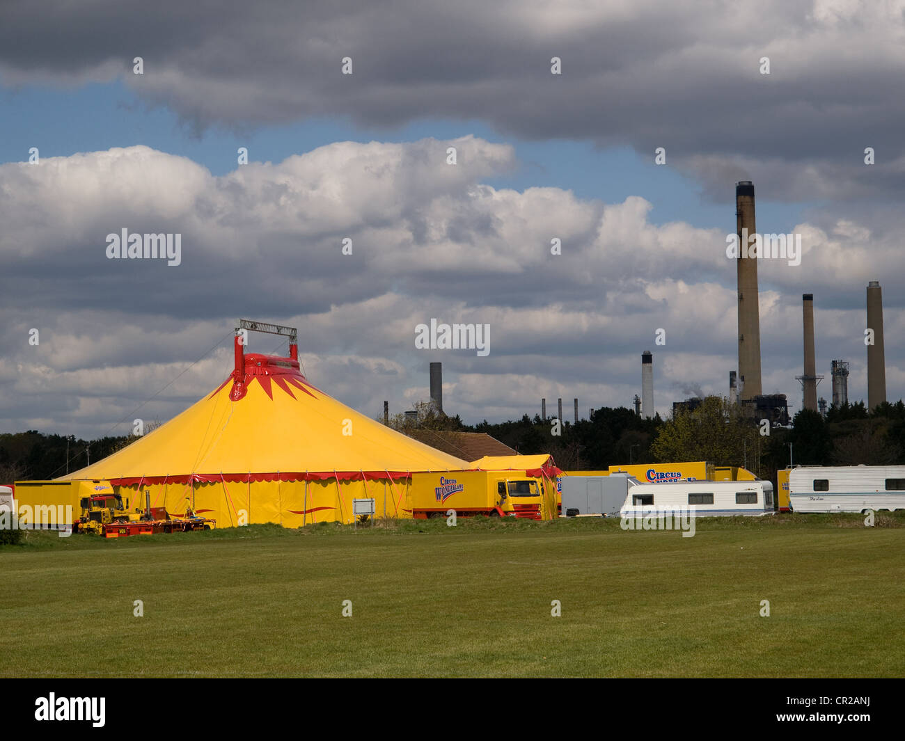 Circus Big Top tenda alla pista Warily Fawley Inghilterra Hampshire REGNO UNITO Foto Stock