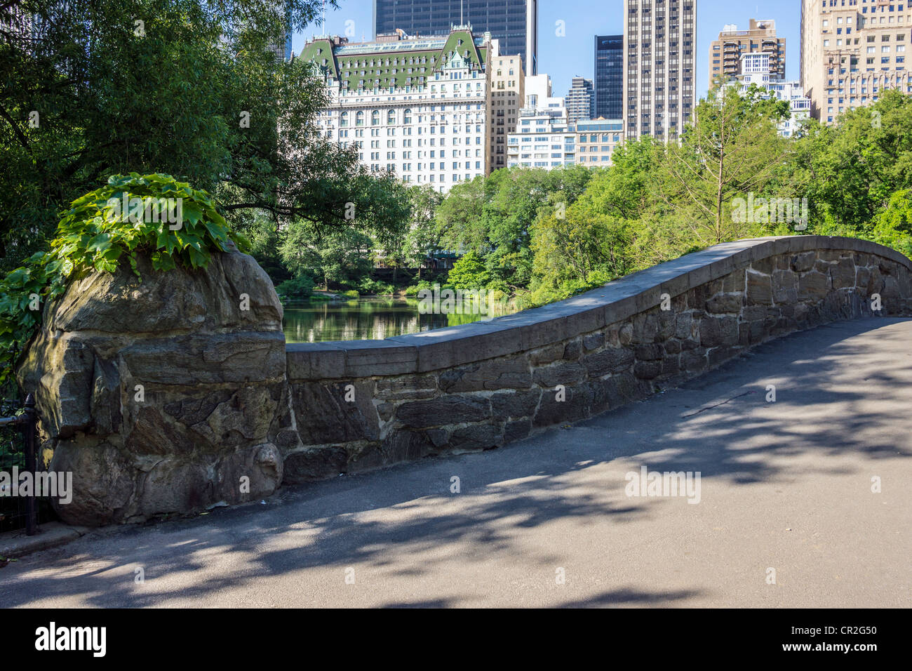 Il Central Park di New York City Gapstow bridge in mattina presto Foto Stock