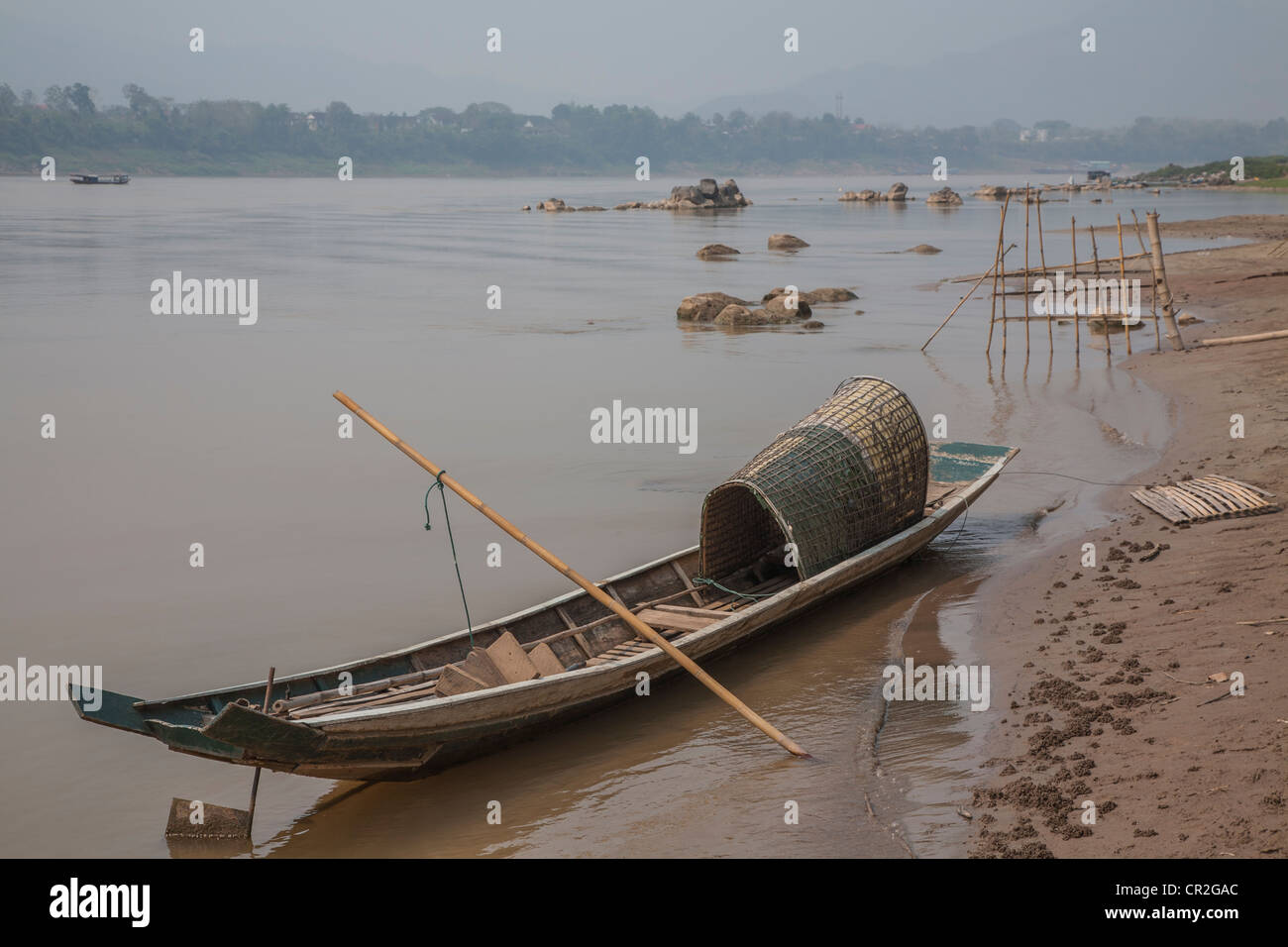 Longtail boat sul Mekong in Laos Foto Stock